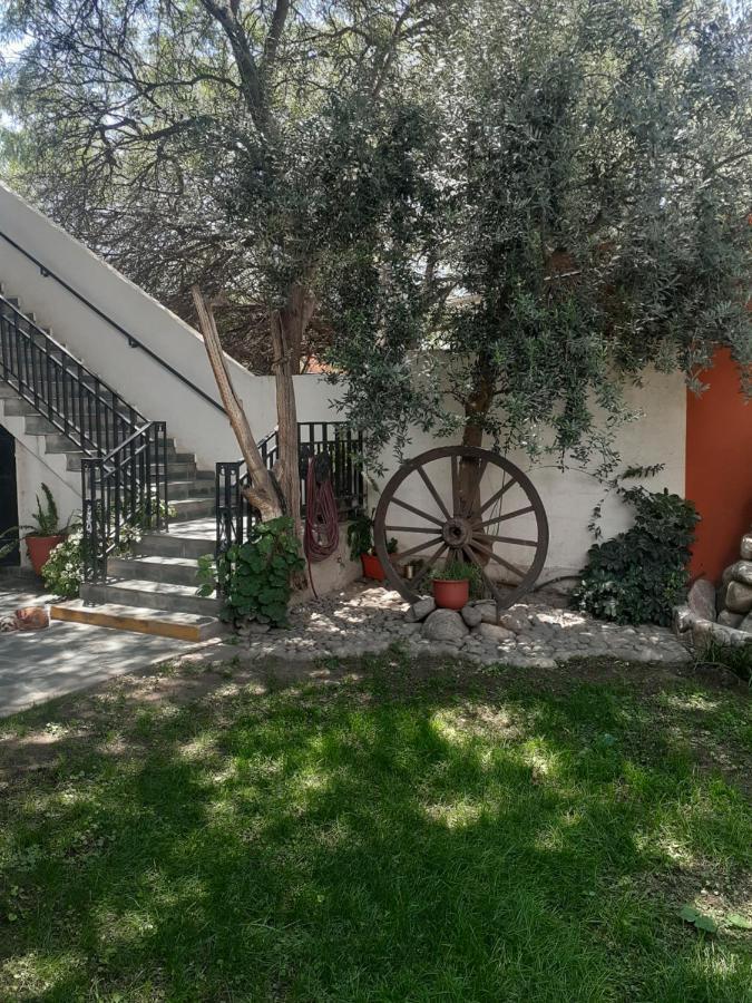 Hostal Candelaria Cafayate Exterior photo
